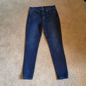 Gap skinny jeans size 28